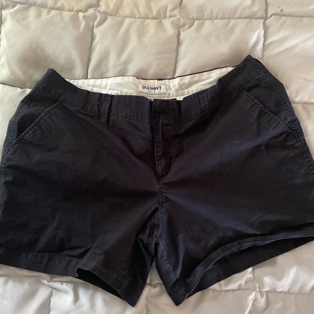 OLD NAVY Light weight cotton shorts.  4 pockets.  Cute size 14 black